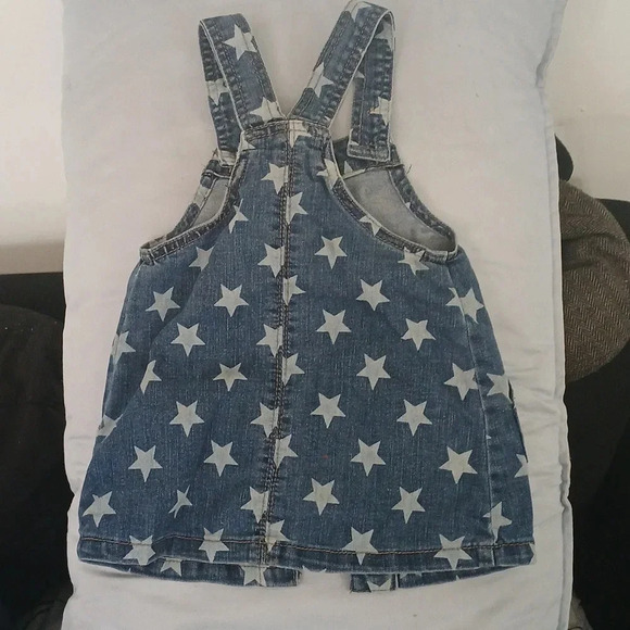 18 months old..overall dress..worn twice..smoke free home..hypoallergenic - Picture 6 of 6